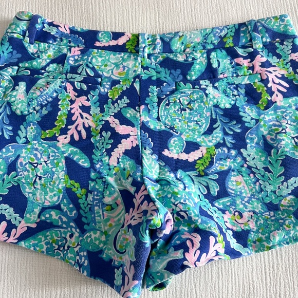 Lilly Pulitzer turtle shorts - Picture 4 of 4